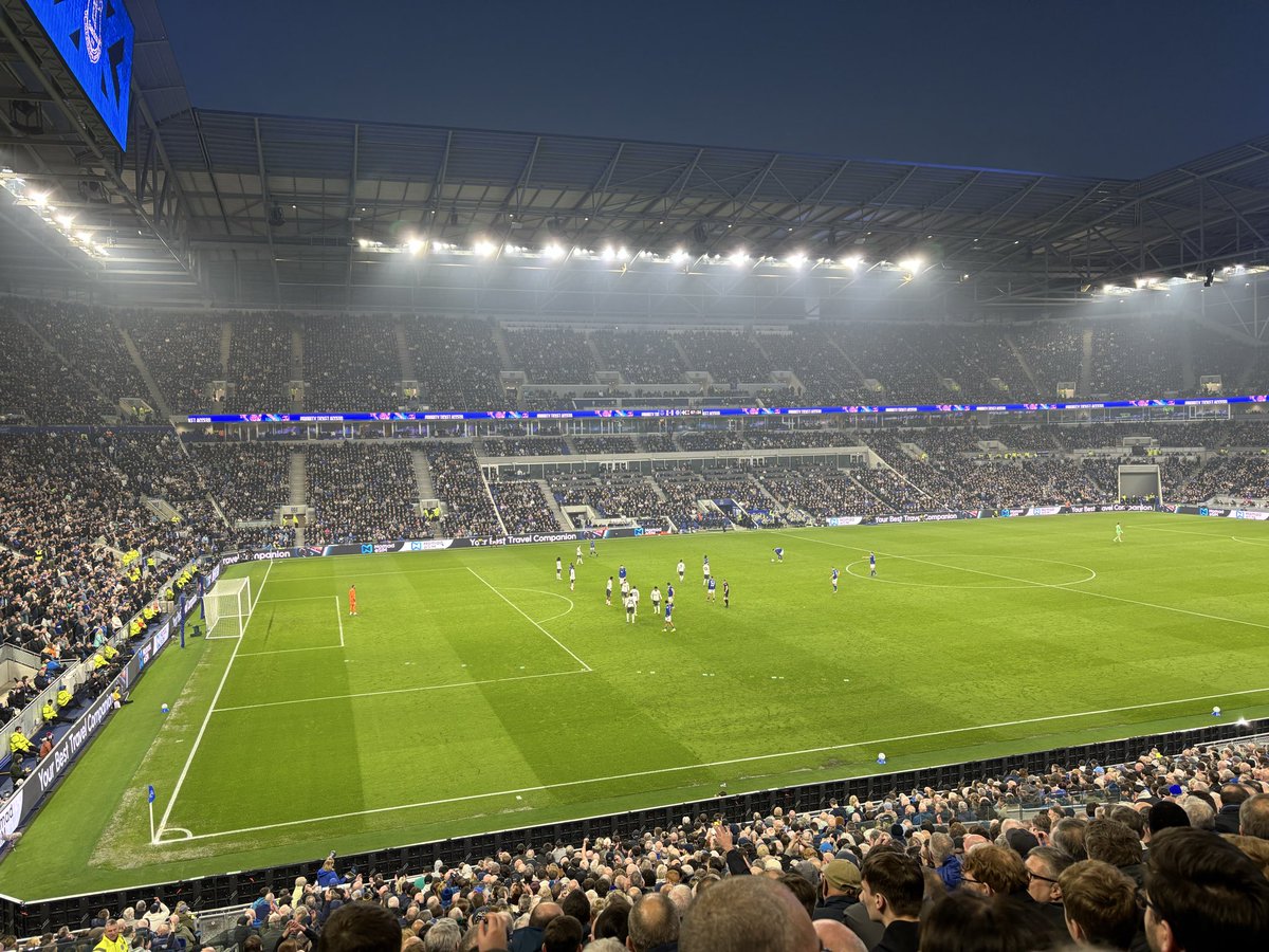 Mark EFC 💙 tweet media