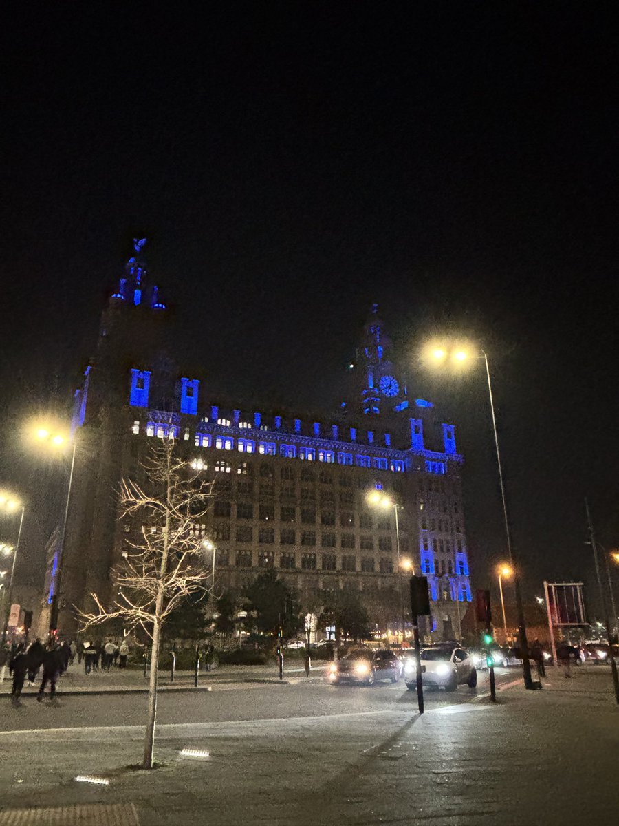 Mark EFC 💙 tweet media