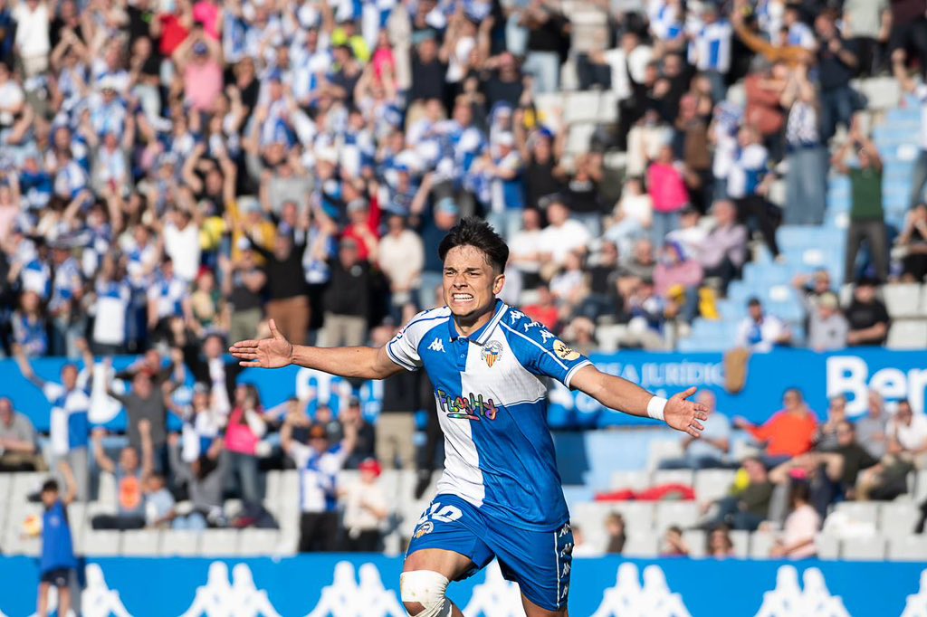 EL RECORD tweet media