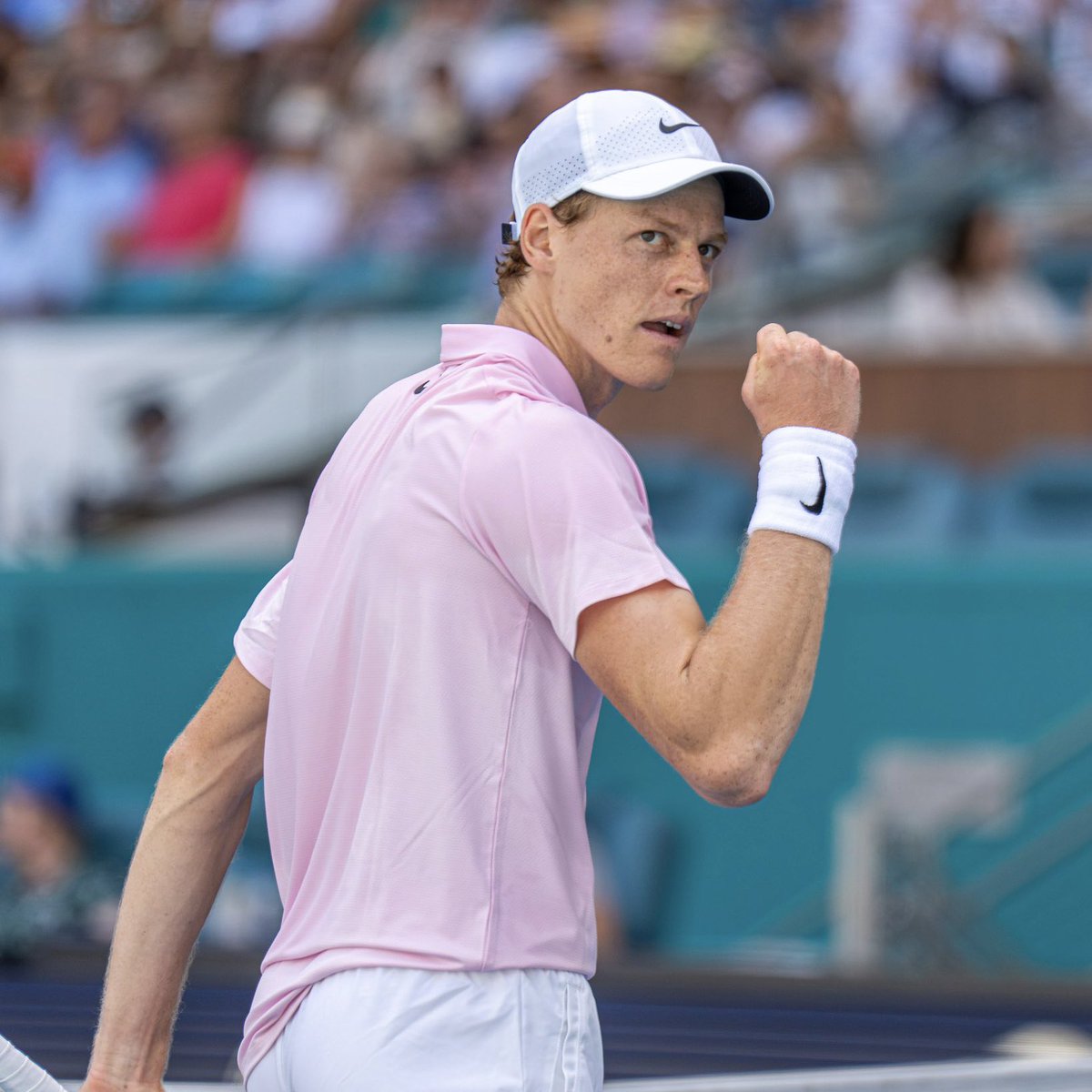 MisterOnly.Tennis tweet media