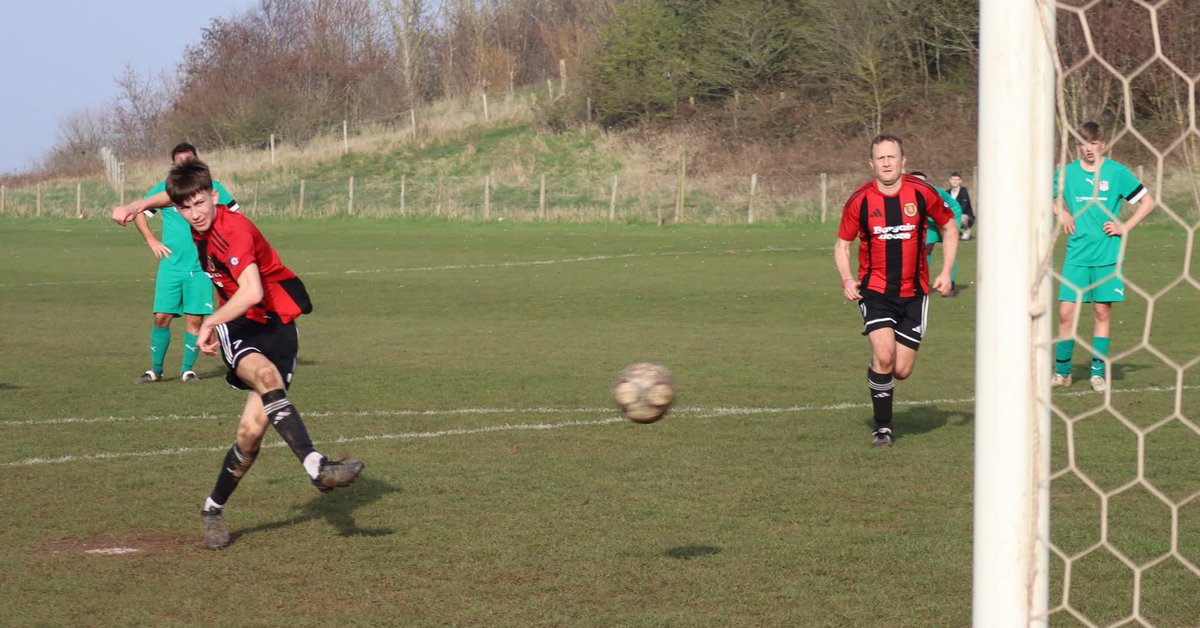 Darren Heavyside tweet media