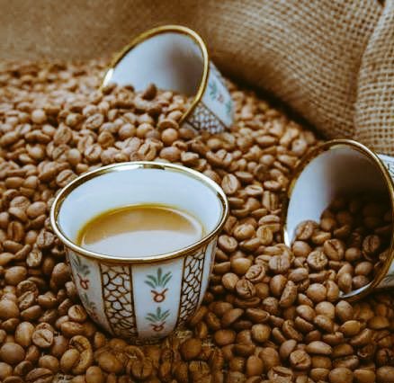 ماذا تعني لك القهوه ؟

أدمان 

مزاج 

عشق