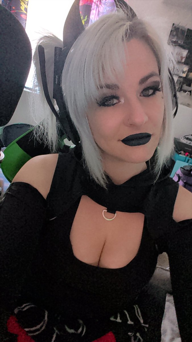 Curve 🖤 tweet media