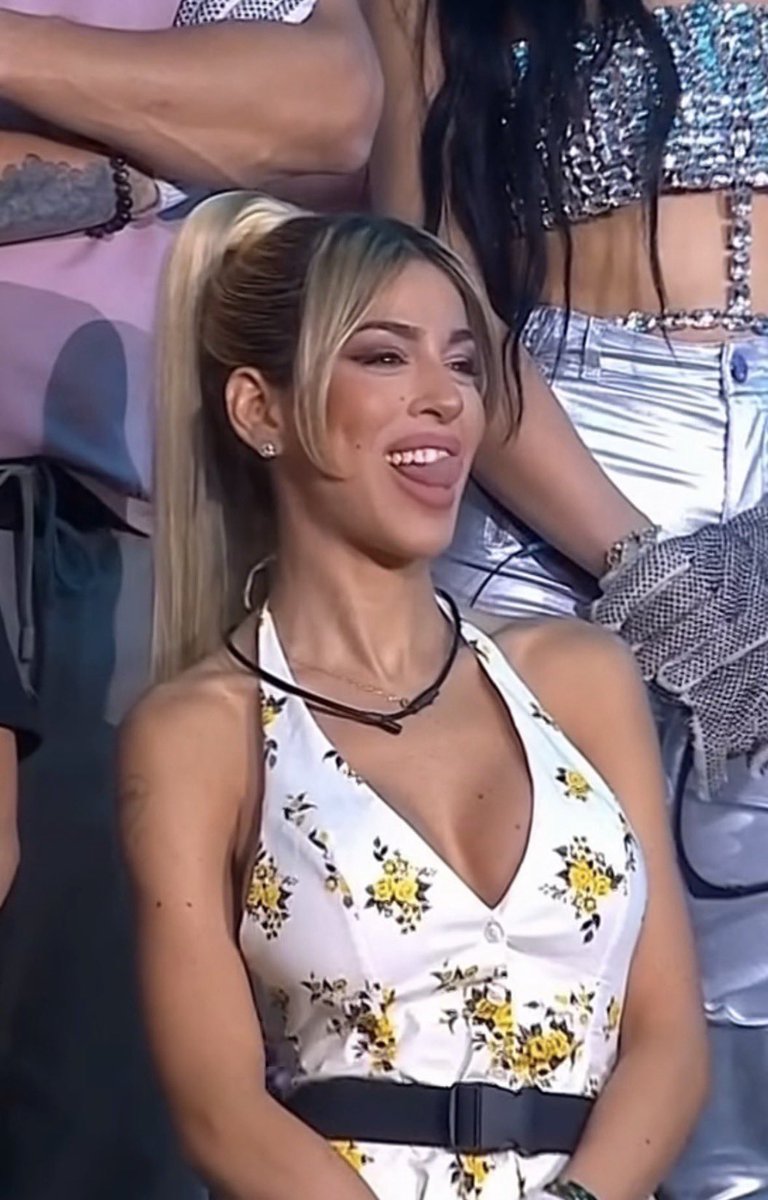 𝐂𝐨𝐭𝐢𝐑𝐚𝐝𝐢𝐨♡ tweet media