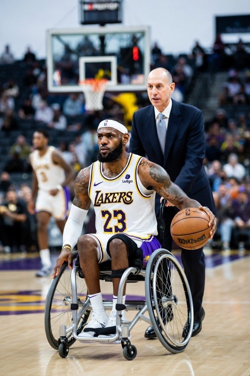 Bread & Circuses tweet media