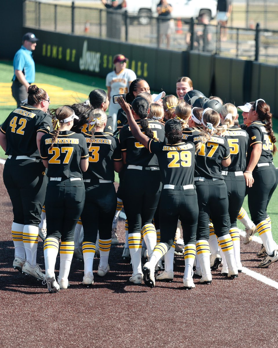 Iowa Softball tweet media