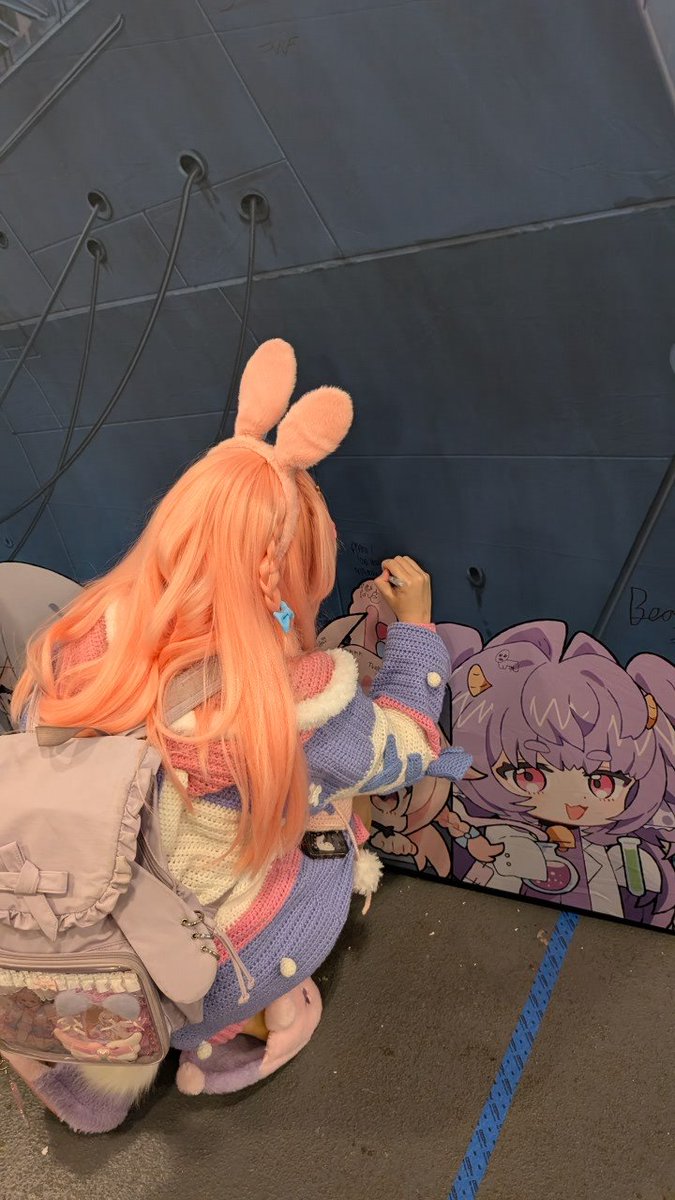 deslar`ris tweet media