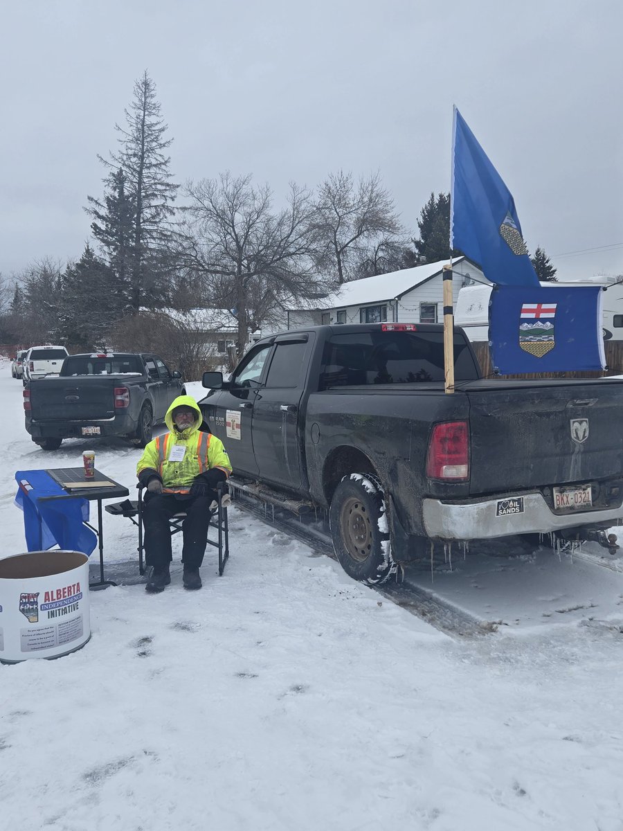 CanuckWarrior tweet media