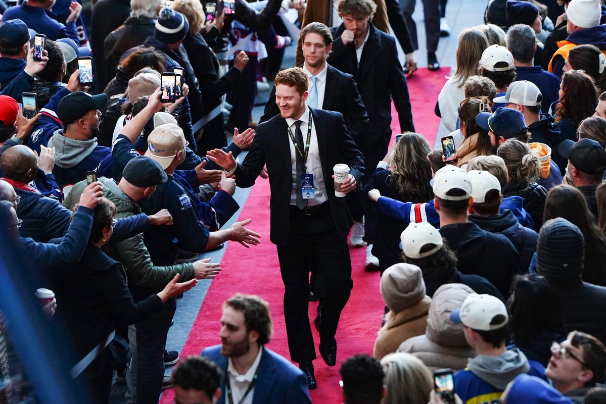 UConn Men's Hockey tweet media