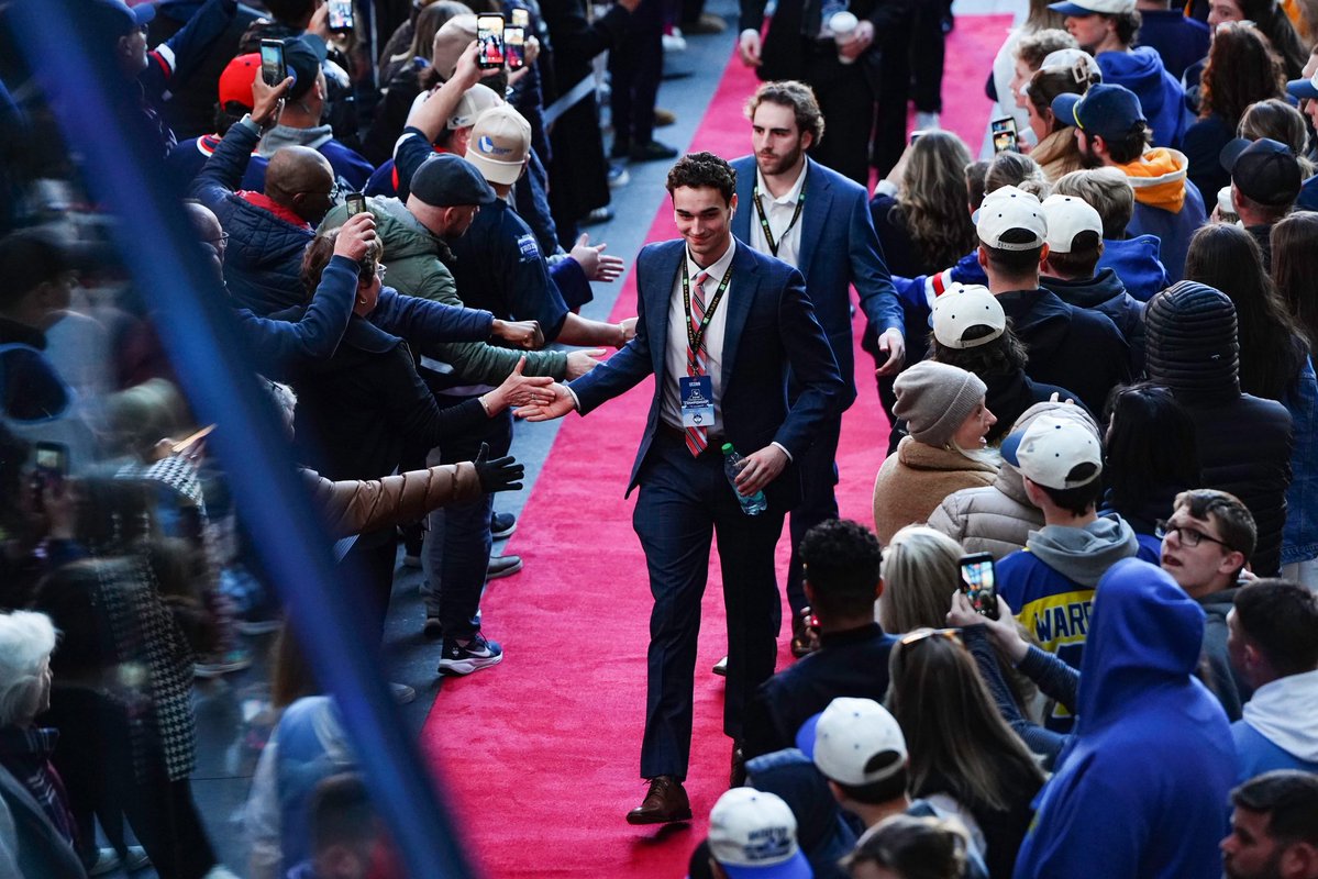 UConn Men's Hockey tweet media