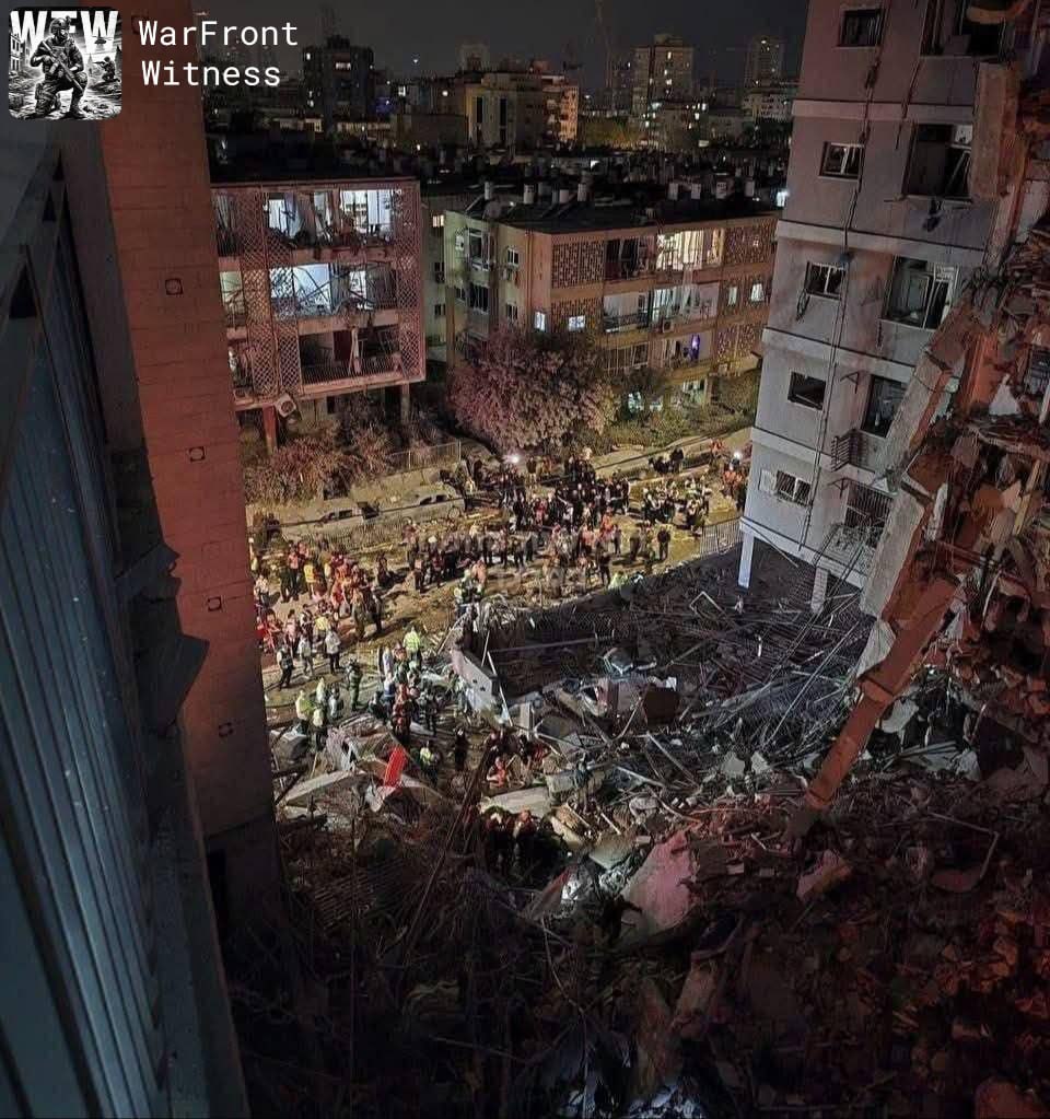 MonitorX99800's tweet image. 🇮🇷🇮🇱⚡️–NOW: Scenes in Arad, After Iranian Impact.