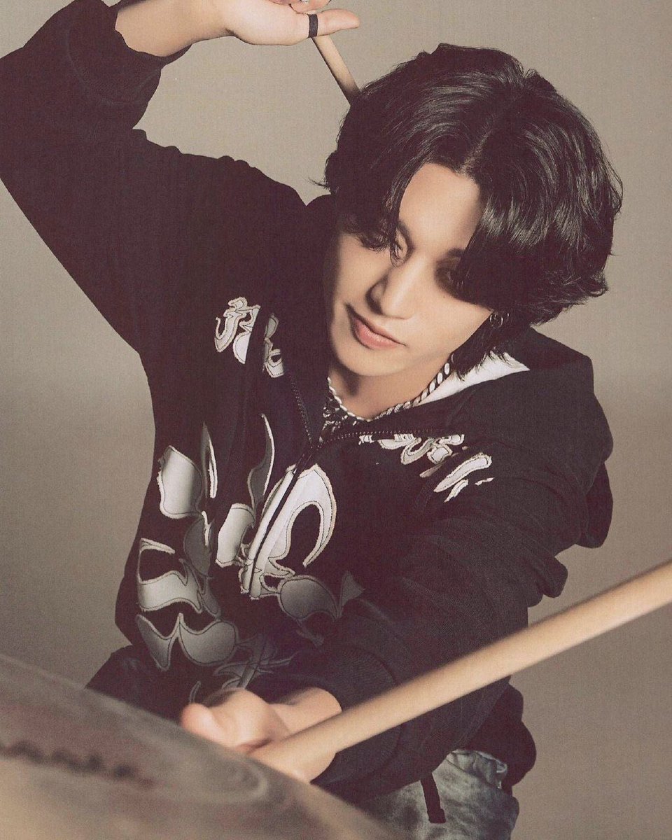 𝒘𝒚'𝒔 𝒑𝒖𝒓𝒑𝒍𝒆 𝒔𝒕𝒓𝒂𝒑(𝒏𝒚𝒊𝒂)|STAR DAY tweet media