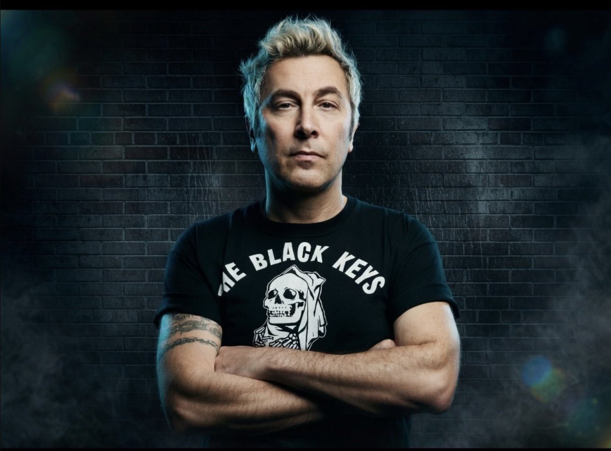 VIRGINRINGO's tweet image. Ready for the #Rockparty ☠️ Ore 23 parte il rockparty a @VirginRadioIT e preparatevi un una miscela esplosiva di #punk #oldies #surf #newwave #indie #rockabilly #glam #goth mai sentita.. Naturalmente da ascoltare a volume criminale… Buon sabato sera ragazzacci..