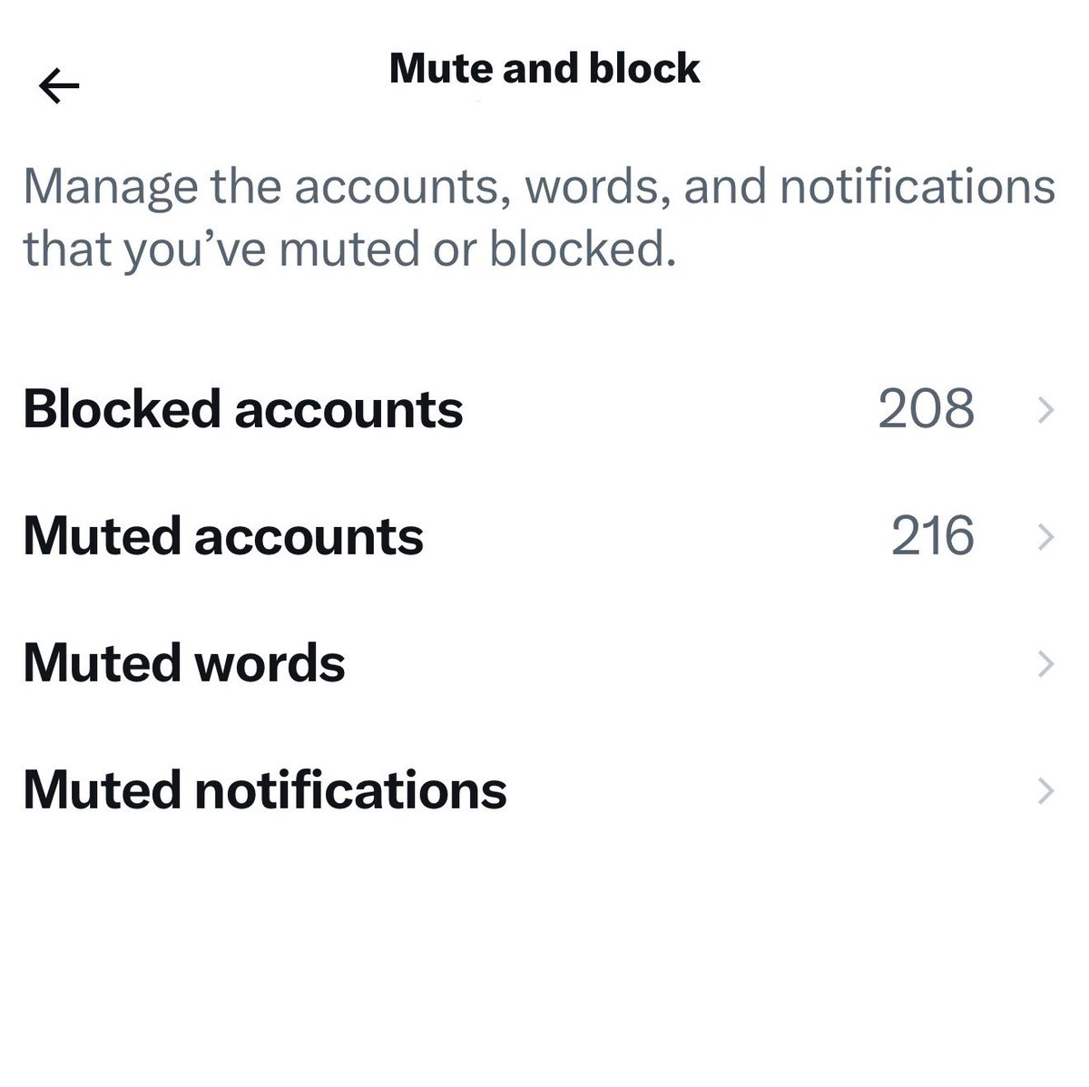 क्षितिज™️ tweet media