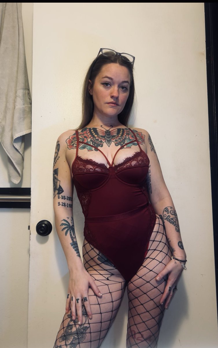 sambeezyfbaby's tweet photo. The resting bitch face just cums naturally. 
#trending #pawg #contentcreator #OOTT https://t.co/i8y8CffUlK