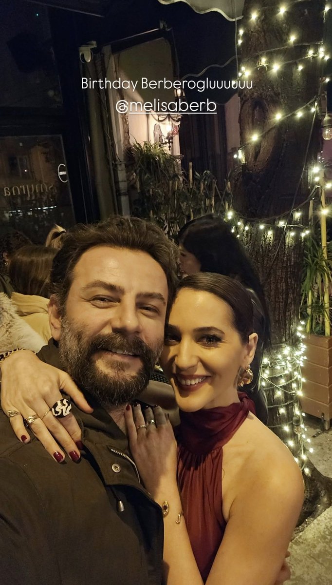 Gökberk Demirci, Üç Kız Kardeş dizisindeki partneri Melisa Berberoğlu'nun doğum gününü bu kareyle kutladı. 👇