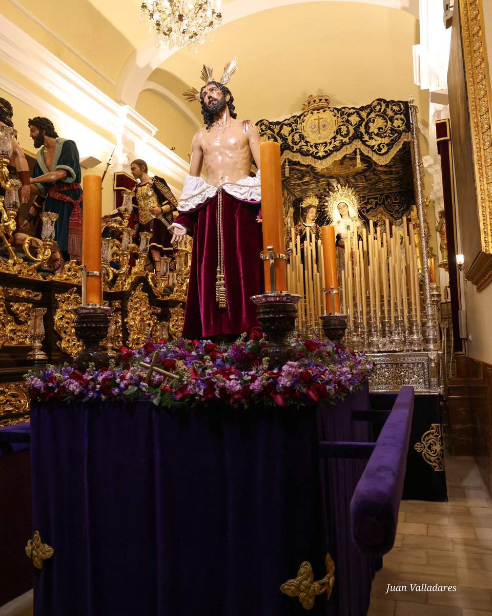 por el siguiente recorrido: Plaza de Molviedro, Castelar, Gamazo, Padre Marchena, Quirós y Plaza de Molviedro a las 22:00h.

Todos los Hermanos/as que participarán en el cortejo están citados a las 19:15h en el local de Padre Marchena, 22.