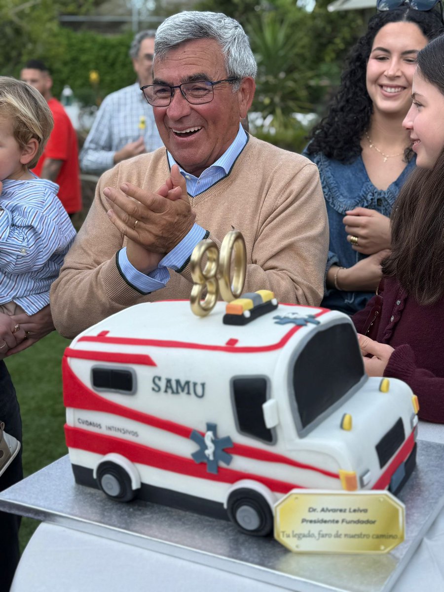 Carlos G. de Escalada tweet media