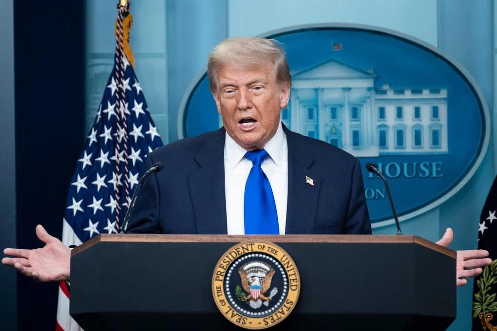 Q ™️ tweet media