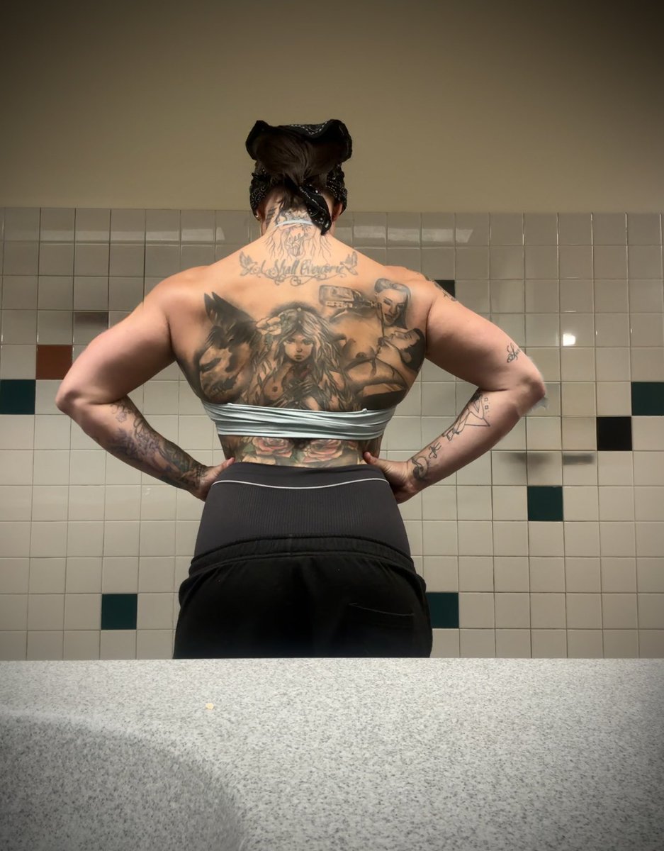 TheRavenRoulette tweet media