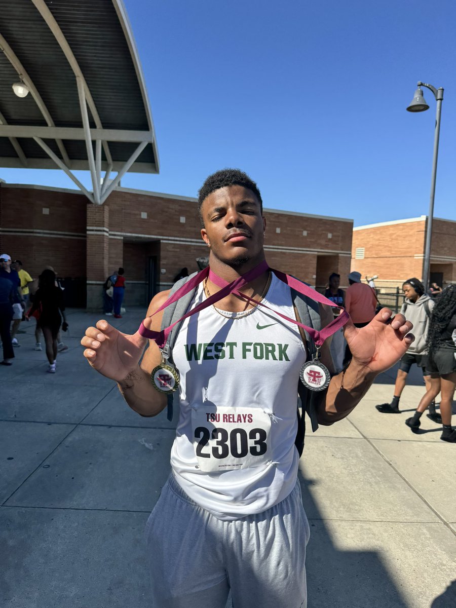 Corey Lewis tweet media