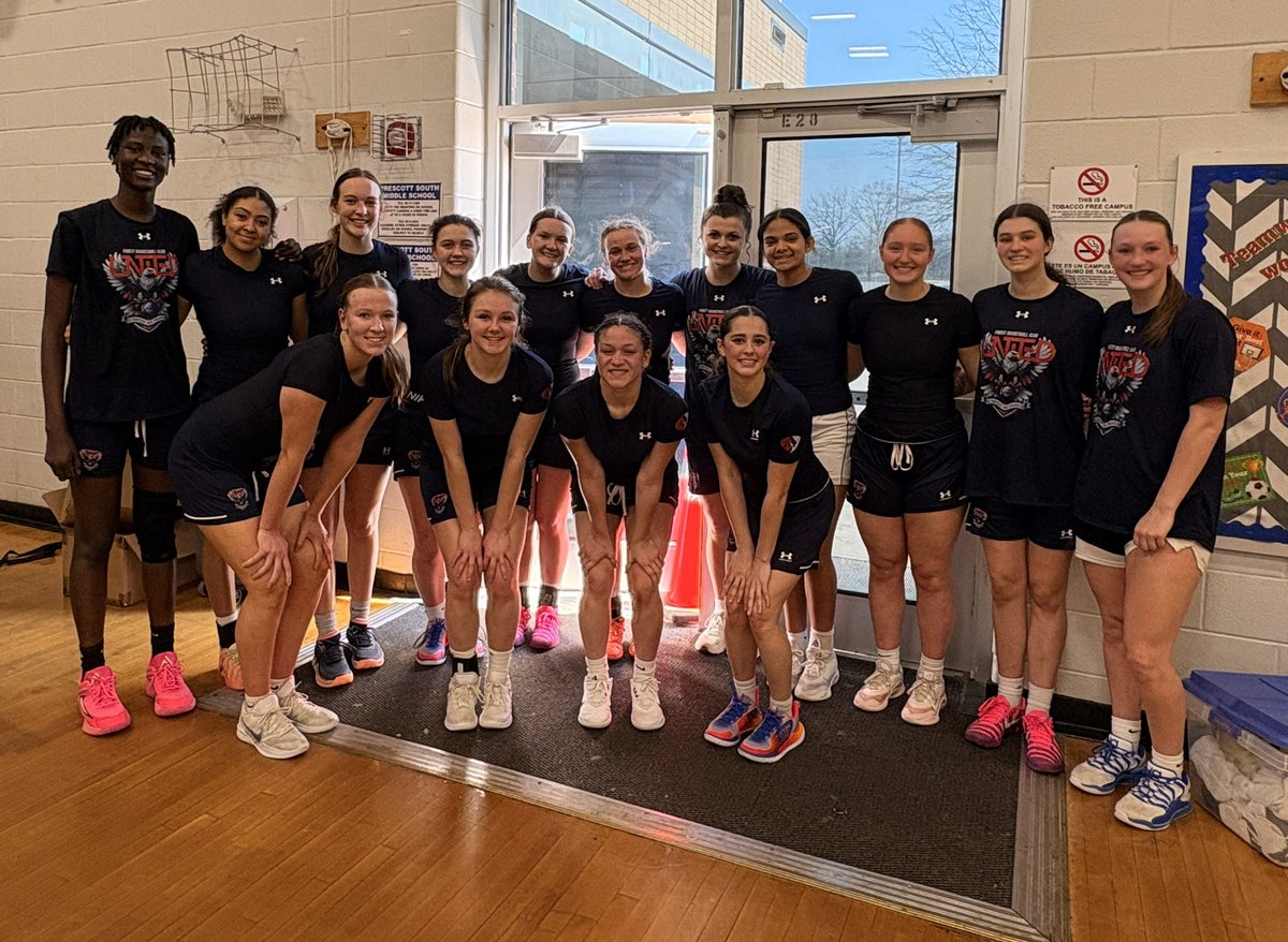 𝐎𝐥𝐢𝐯𝐢𝐚 𝐋𝐨𝐯𝐞𝐝𝐚𝐲 tweet media