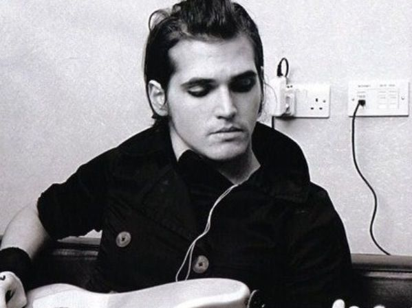 Mikey Hourly tweet media