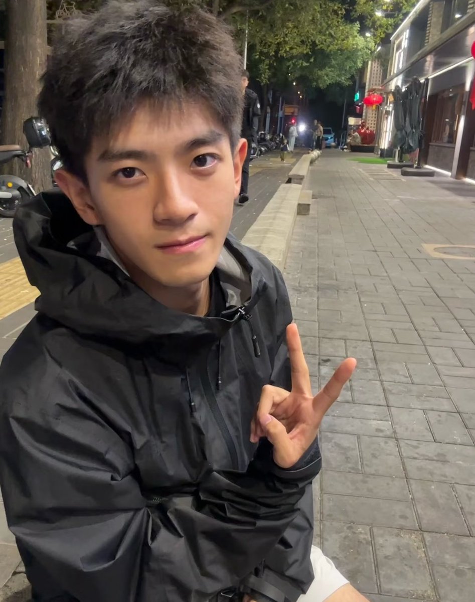 泊舟，(🐔19CM大) tweet media