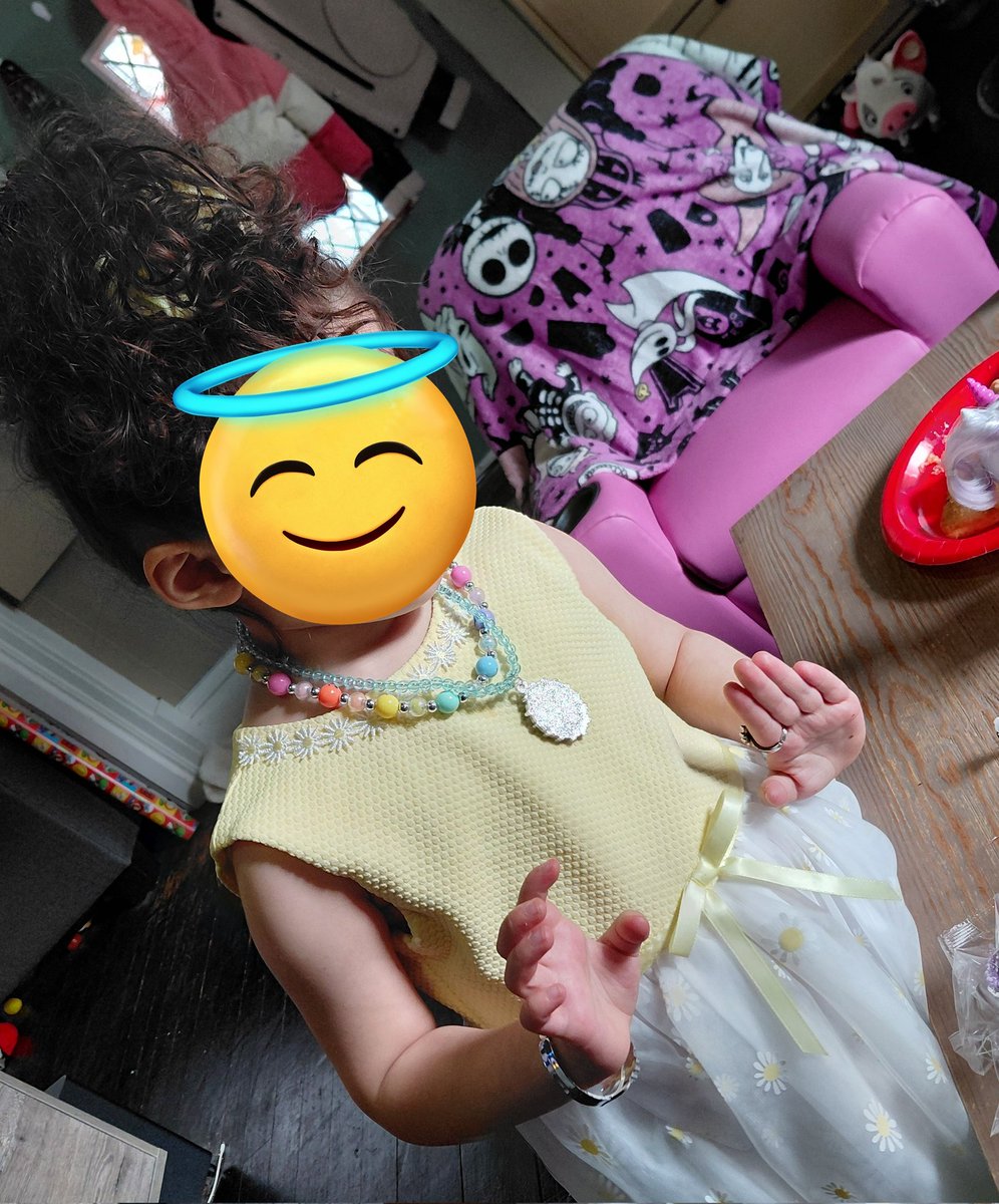 Lou Coom tweet media