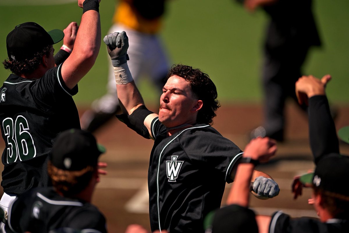 Illinois Wesleyan Athletics tweet media