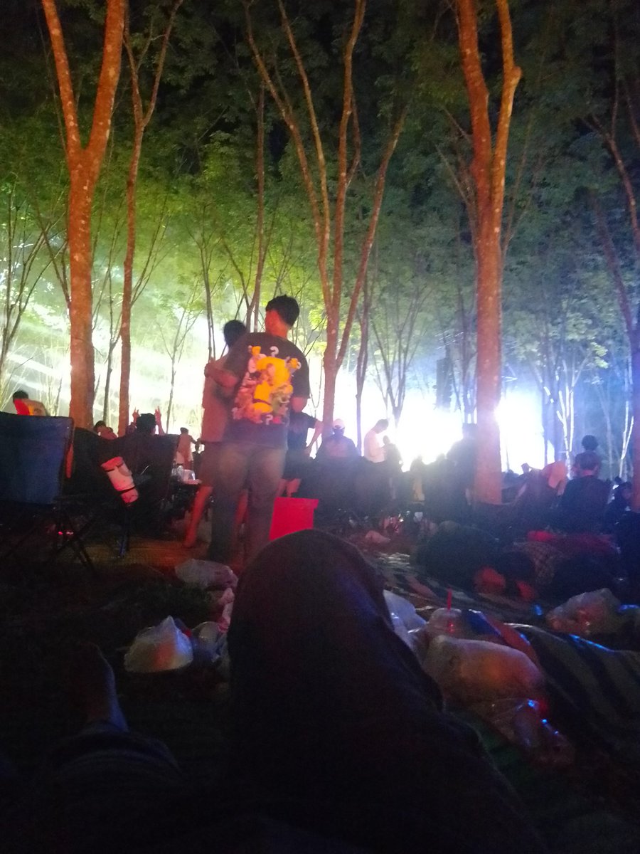นะริมล รอดพล tweet media