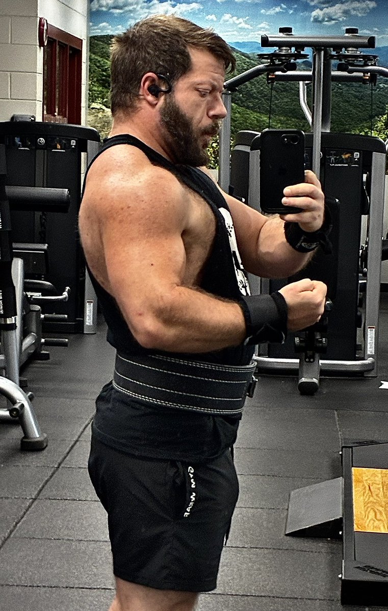 JBcatamount tweet media