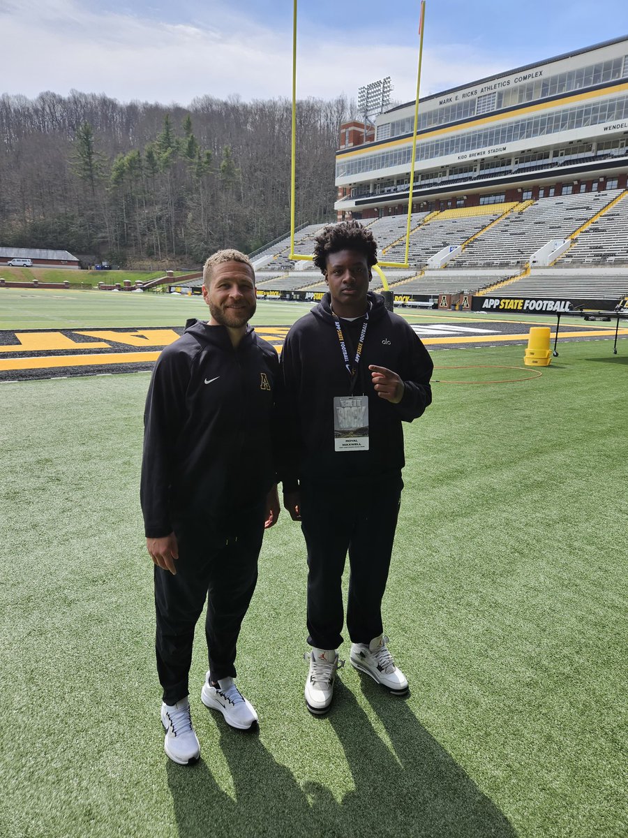 Royal “Snake” Maxwell tweet media