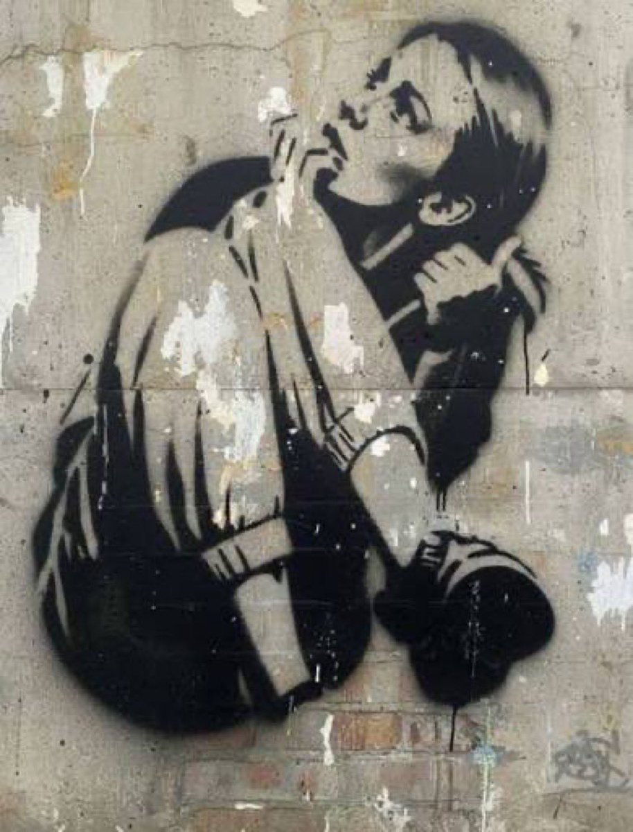 Lee Patriot Hood tweet media