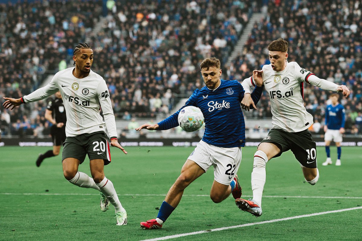 Kiernan Dewsbury-Hall tweet media