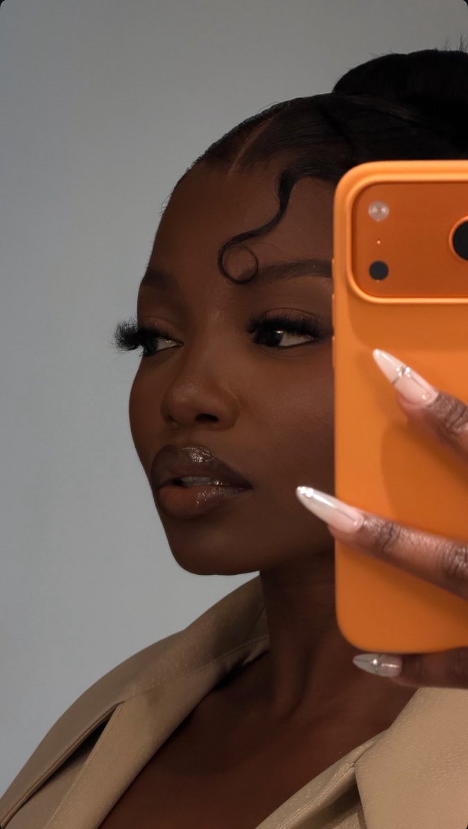 𝗔𝘆𝗻𝗶 tweet media