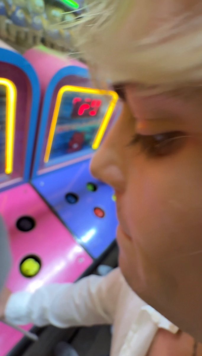 Ross Lynch News tweet media