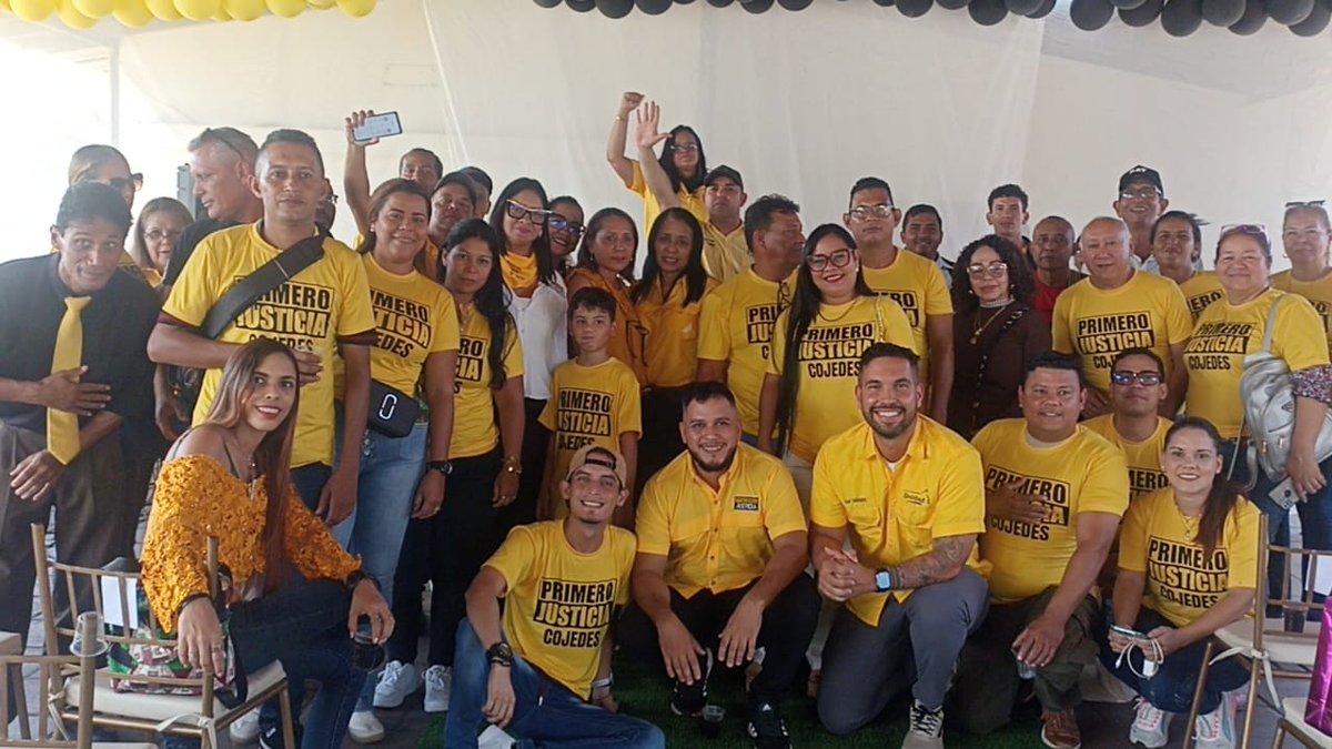 06WILFREDO's tweet photo. Ser Justiciero es solidaridad, apoyo, humanismo, convicción, lealtad  espíritu de lucha y compromiso de eso estamos hecho los Justicieros, Celebramos con alegría nuestro Aniversario #26 felicitaciones Primero Justicia Cojedes @Pr1meroJusticia @JuanPGuanipa @MBMartinezR https://t.co/F5rvlStYwv