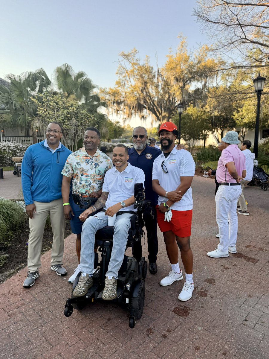 RepTroyCarter's tweet photo. It was wonderful to join the #SplitSecondFoundation golf tournament! Today wasn’t just about golfing, it was about supporting those with disabilities and recommitting to building more equitable communities. https://t.co/COtqEiqsC2