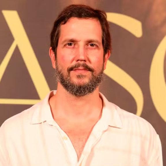 forumeplay's tweet photo. Hoje o talentoso Vladimir Brichta está completando 50 anos, qual o melhor personagem dele na carreira? https://t.co/SKdqeYZZEH