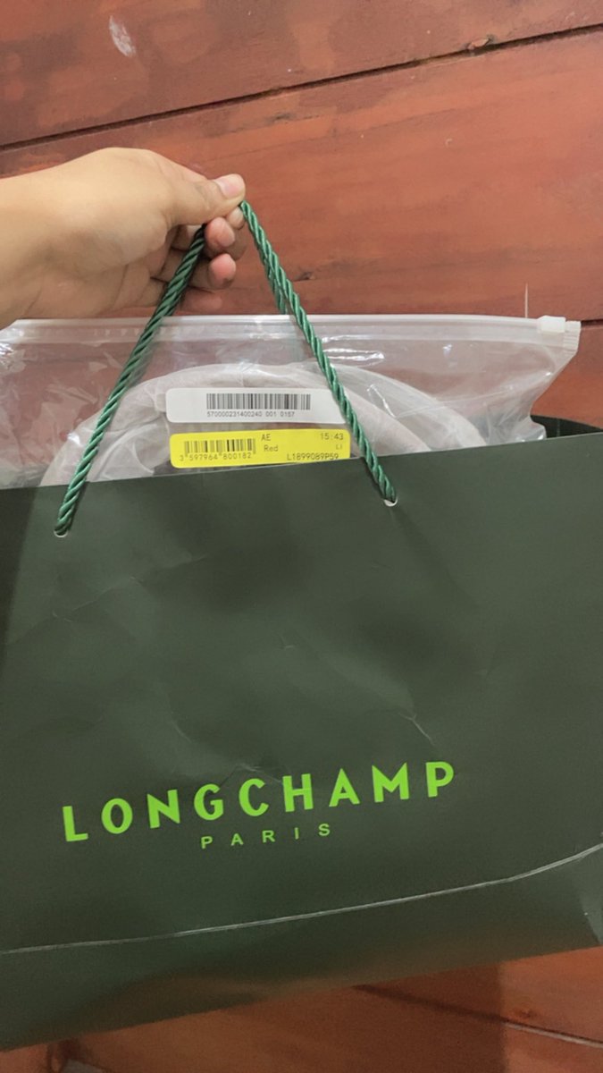 macalatt333's tweet photo. guys wts longchampe size L baru beli akhir tahun des 2025, pemakaain sekali, siapa tau berminat harga nego tipis” https://t.co/fetFwZOVeG