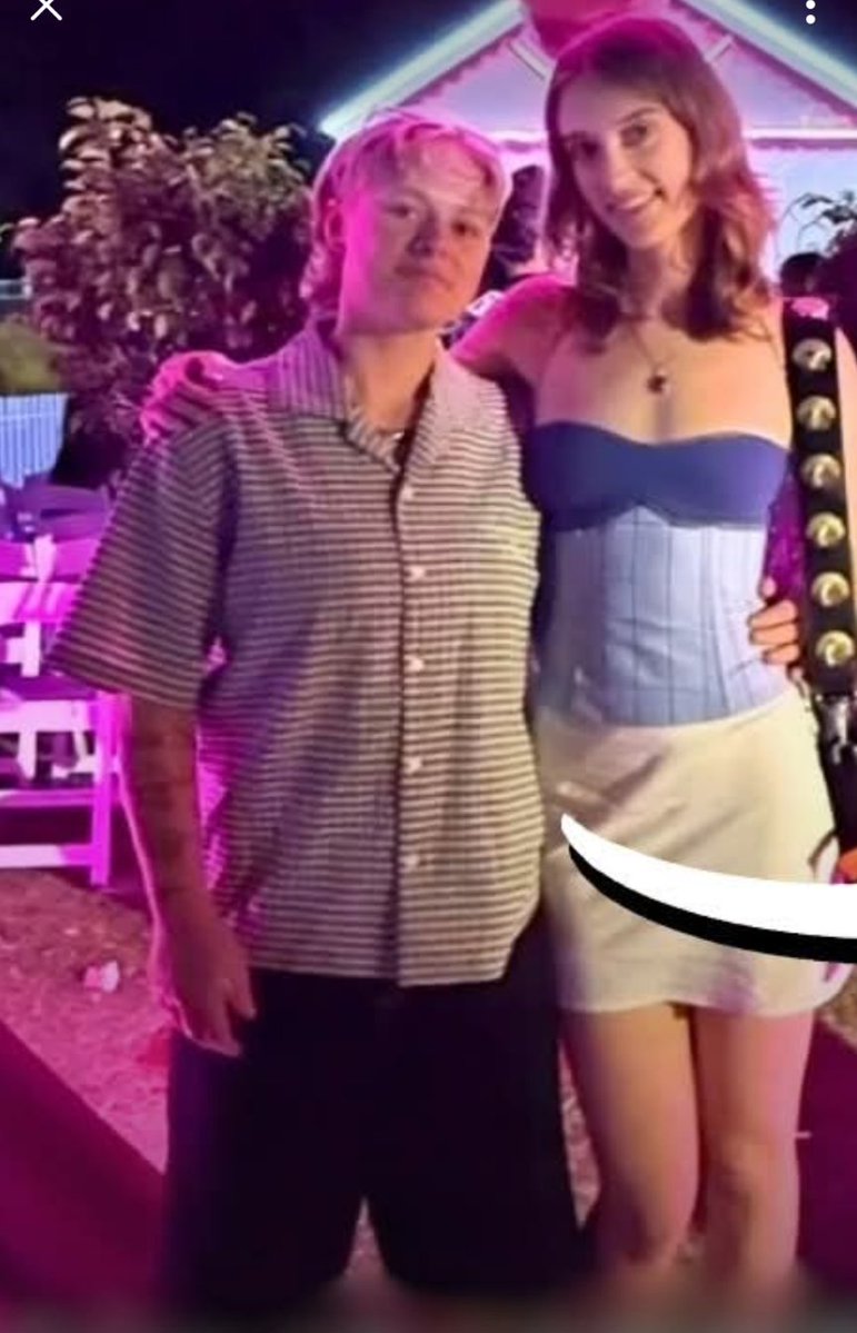 NoNeckEd tweet media