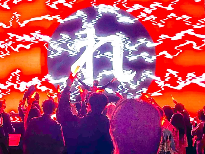 謝謝!! 台湾!! 台灣的朋友們,謝謝大家來 LIVE 現場和販售會找我玩! 第一次的台灣行,就感受到滿滿的溫暖與支持,真的超感動。 大家對 VOCALOID 的那份熱情真的太帥了! 我會把這份心情記在心裡,持續做出好歌送給大家。 #HYPERFLAT #V2PN #台灣
