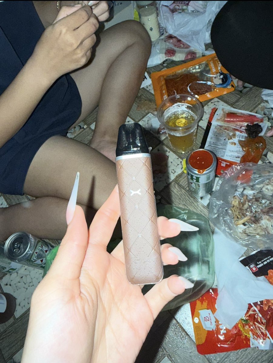 cewennee's tweet photo. i miss you vietnam https://t.co/BYr9RaHqWr