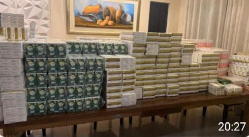 karaku_tv's tweet photo. Donaciones privadas, nada de desvíos, afirman. 

Los medicamentos entregados días atrás en el marco de atenciones gratuitas brindadas durante actos del precandidato @CamiloPerezLM fueron entregados como donación por empresas privadas, confirmaron desde el interio de la campaña. https://t.co/oxoTxh3jMX