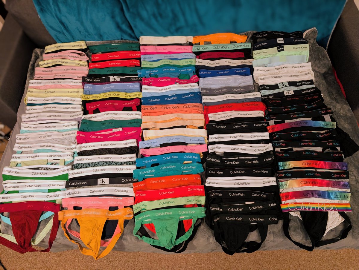 domhungtwink's tweet photo. With the majority of my underwear collection laid out in front of me, it makes me realise that my salary may not be able to support my habits as much as I'd like c': Lots of #briefs #jockstraps and #boxers though. #calvinklein #gay #underwear https://t.co/L919FKGAut