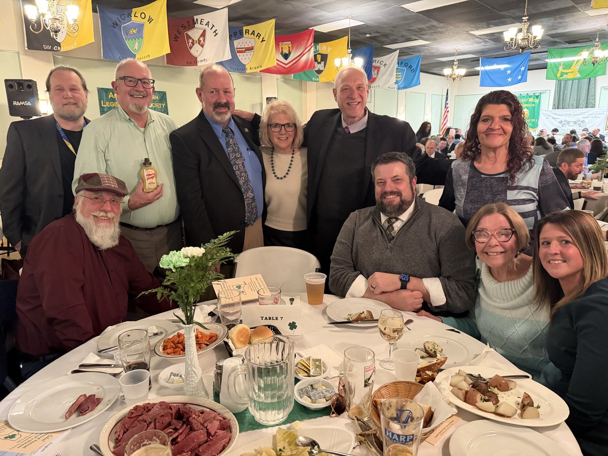NYSPEF's tweet photo. PEF leaders, led by Secretary Treasurer Joe Donahue and VPs Darlene Williams and Bruce Giddings, attended the American-Irish Legislators Society St. Patrick’s dinner tonight in Albany. https://t.co/iyJNVOagLv