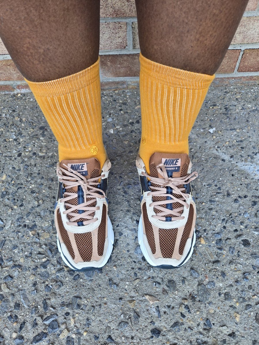 trudyspeaks's tweet photo. 👟: Vomero 5 'Light British Tan'
#KOTD #stilllaceddifferently #sneakerheads #chicksinkicks #kick0l0gy #kicksandfros #CNKdaily #sneakHerStyle #walklikeus #walklikeher #sneakerholics #sneakeroftheday #kicksonfire #complexkicks #nicekicks #hellalaced #nationofsoles #shoegame https://t.co/5cvmjfuCAV