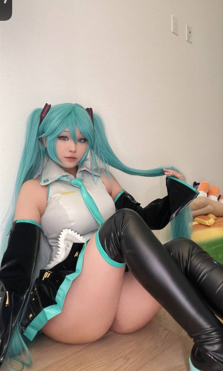 sluttsimp tweet media