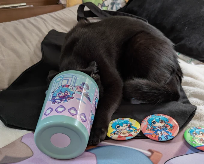 描かせてもらった雨晴はうちゃんと相良汐ちゃんのデスクマット届いた!ありがとうございます～～!